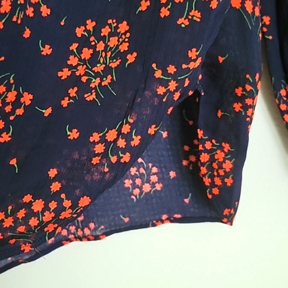 Ann Taylor Navy Blue Floral Teired Ruffle Sleeves and Tie Neckline size … - Picture 6 of 9